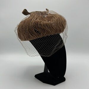 TAN VELVET HAT WITH LACE FACE COVER VINTAGE